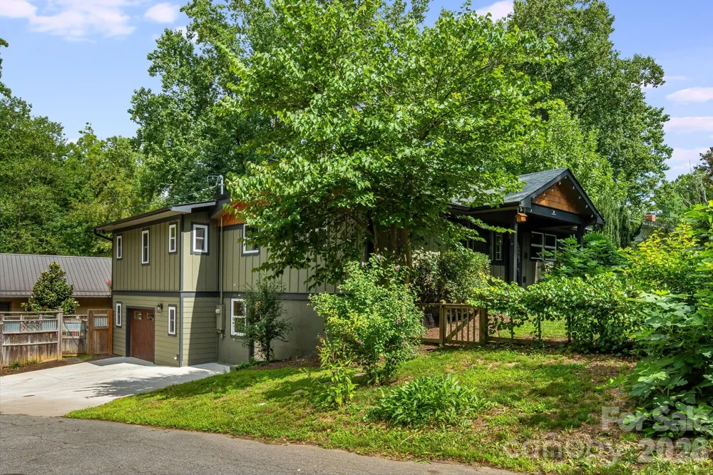 10 Davenport Place Asheville, NC 28806