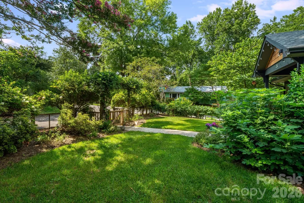 10 Davenport Place Asheville, NC 28806