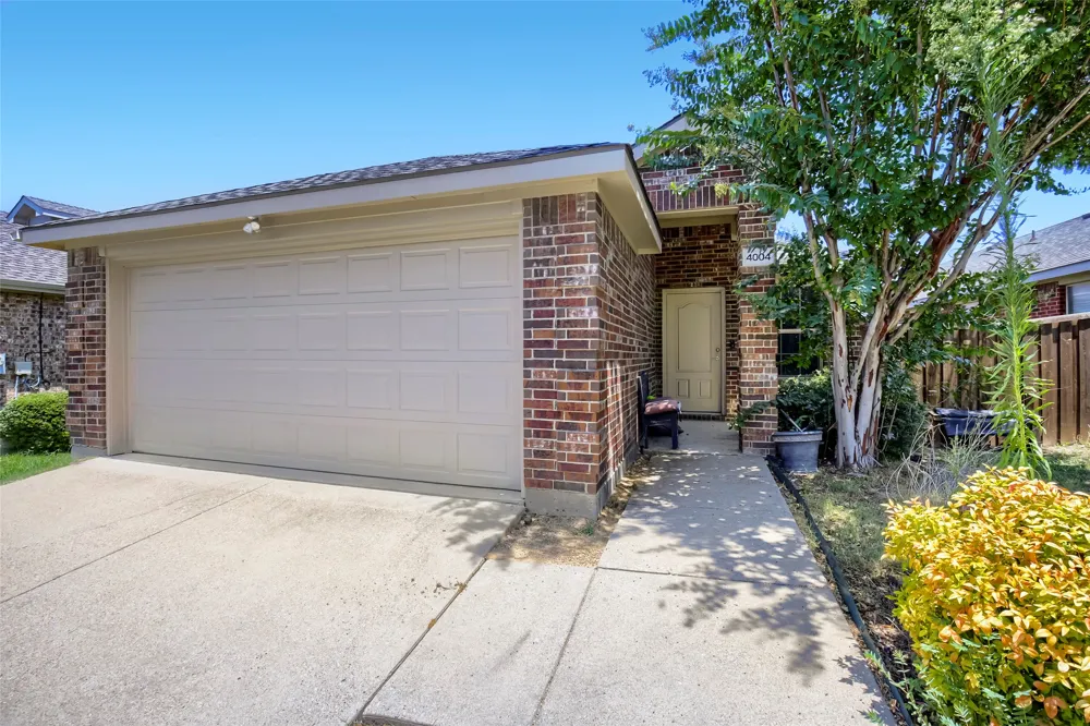 4004 Ridgetop Drive Heartland, TX 75126
