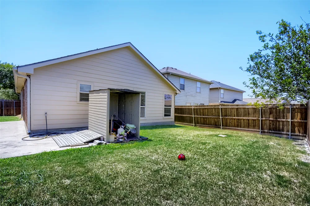 4004 Ridgetop Drive Heartland, TX 75126