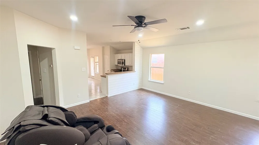 4004 Ridgetop Drive Heartland, TX 75126