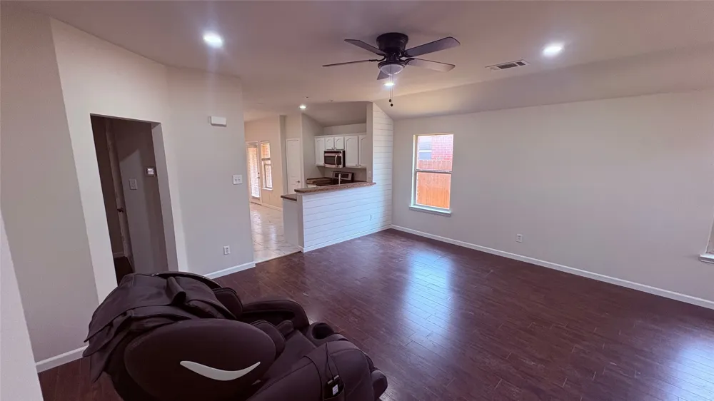 4004 Ridgetop Drive Heartland, TX 75126