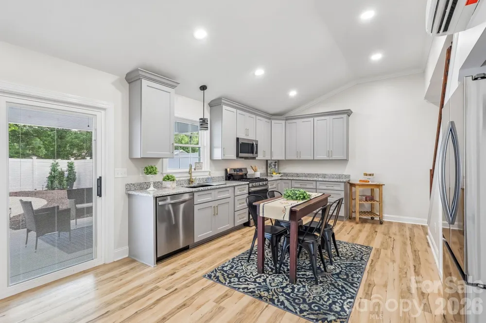 105 Maple Street Badin, NC 28009