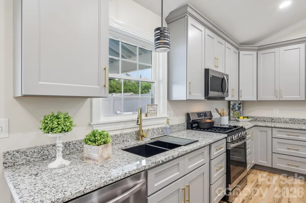 105 Maple Street Badin, NC 28009