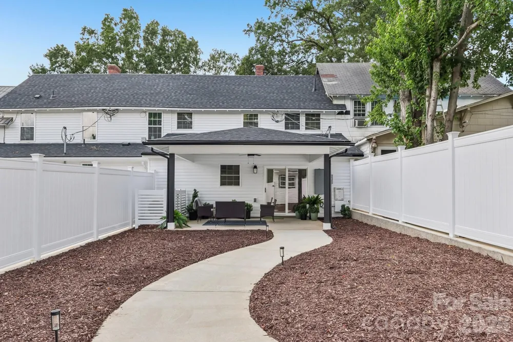 105 Maple Street Badin, NC 28009