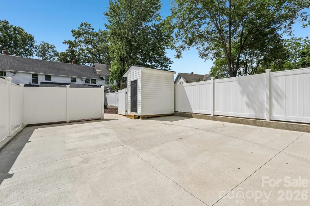 105 Maple Street Badin, NC 28009