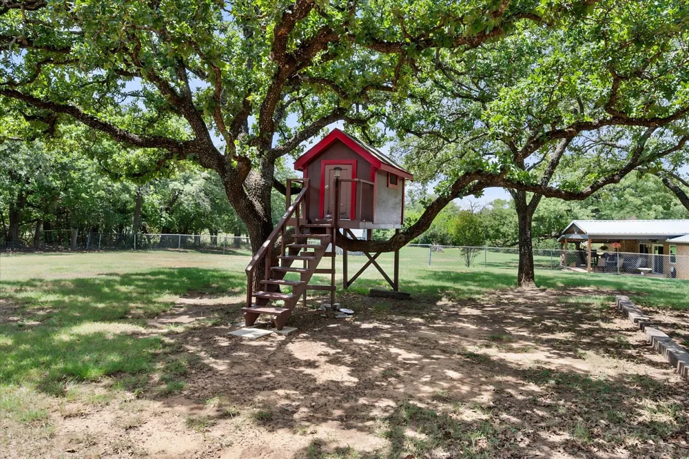 902 Greenbriar Drive Joshua, TX 76058