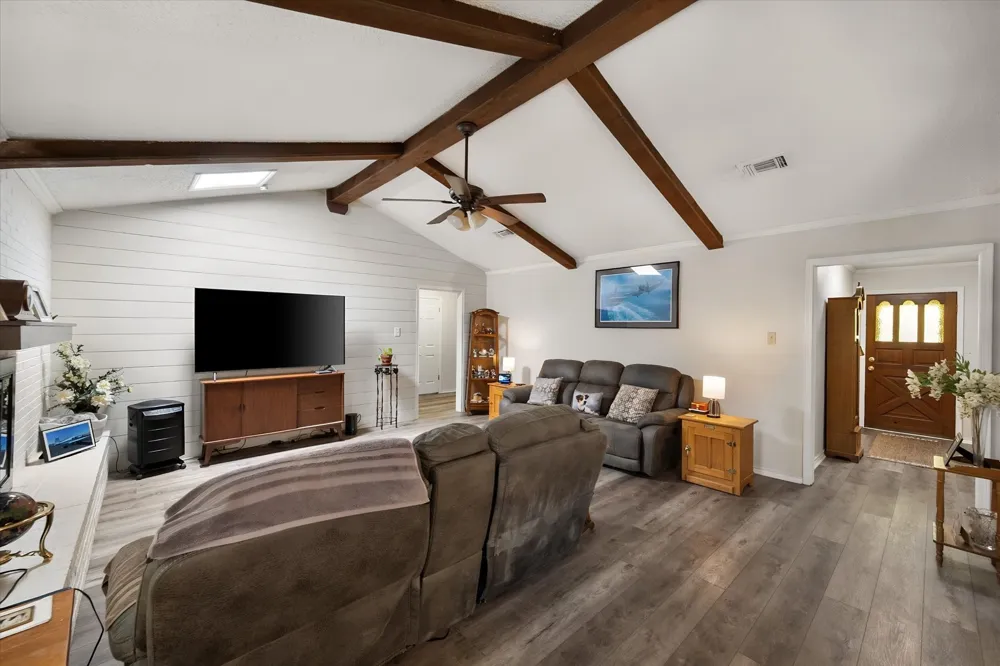 902 Greenbriar Drive Joshua, TX 76058