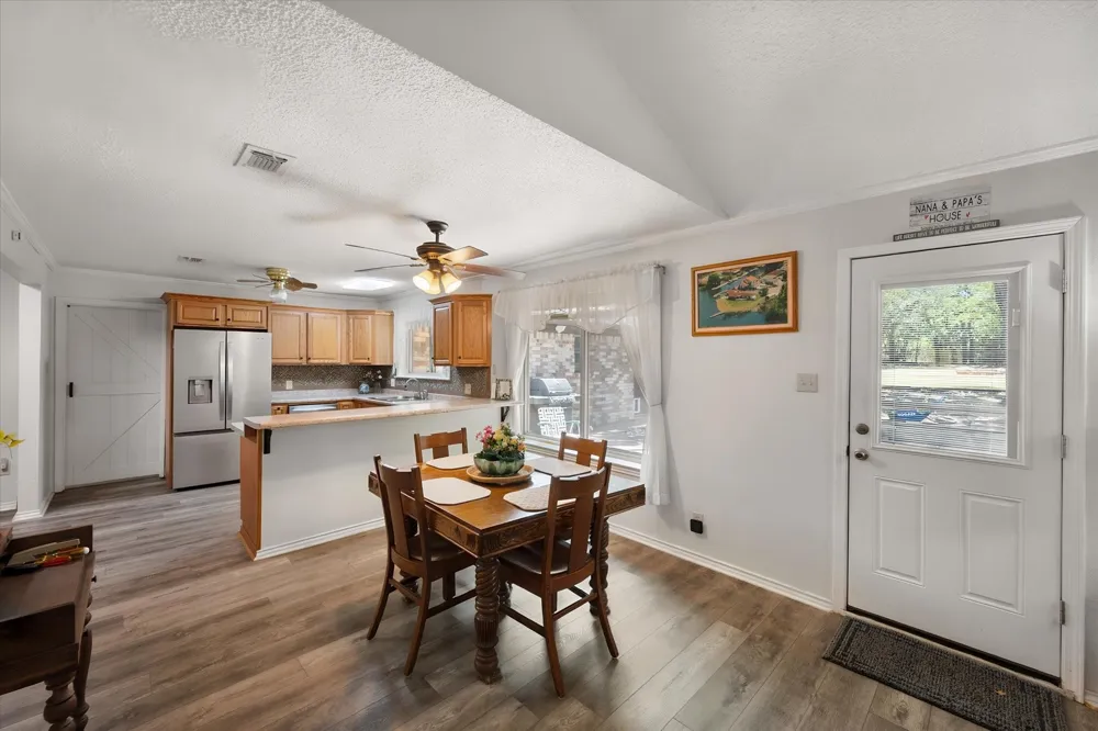 902 Greenbriar Drive Joshua, TX 76058