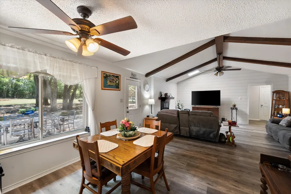 902 Greenbriar Drive Joshua, TX 76058