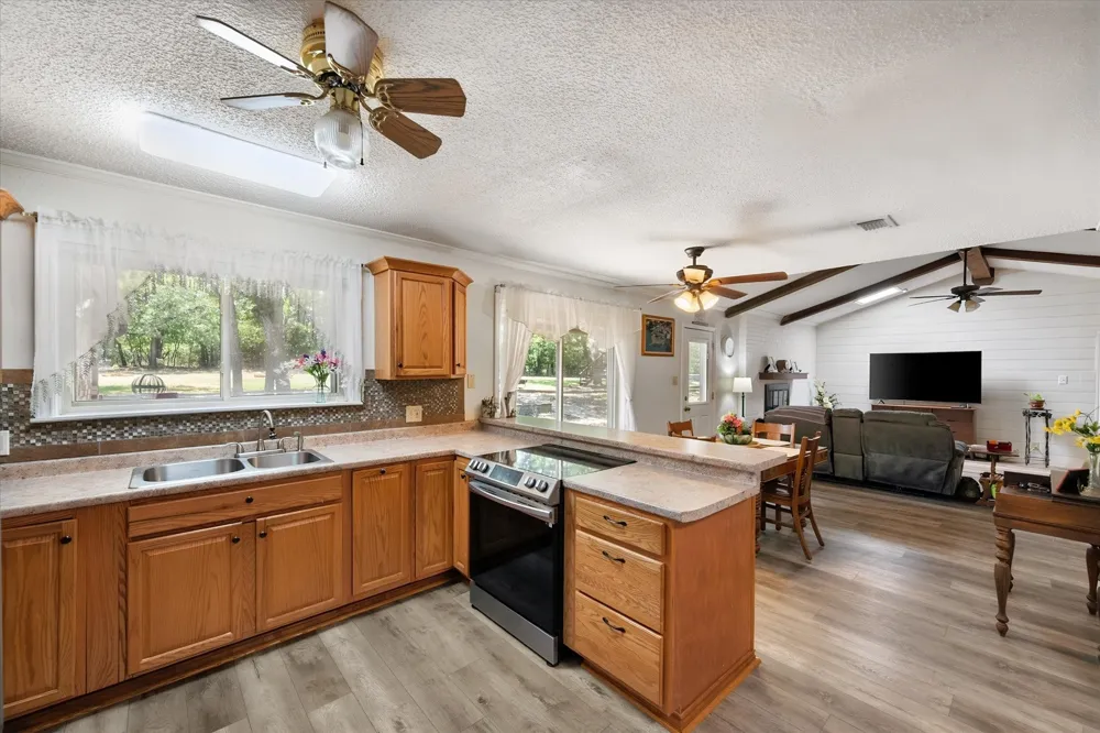902 Greenbriar Drive Joshua, TX 76058