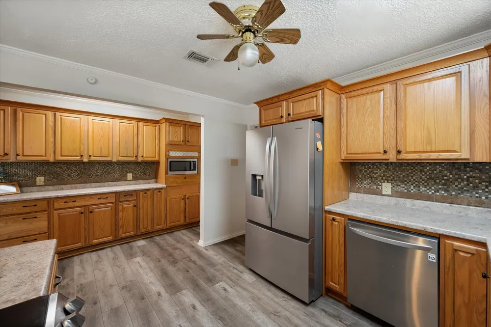 902 Greenbriar Drive Joshua, TX 76058