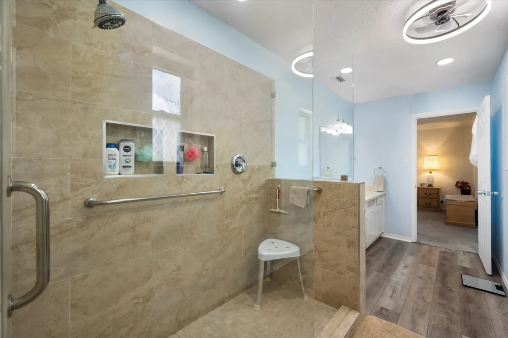 902 Greenbriar Drive Joshua, TX 76058