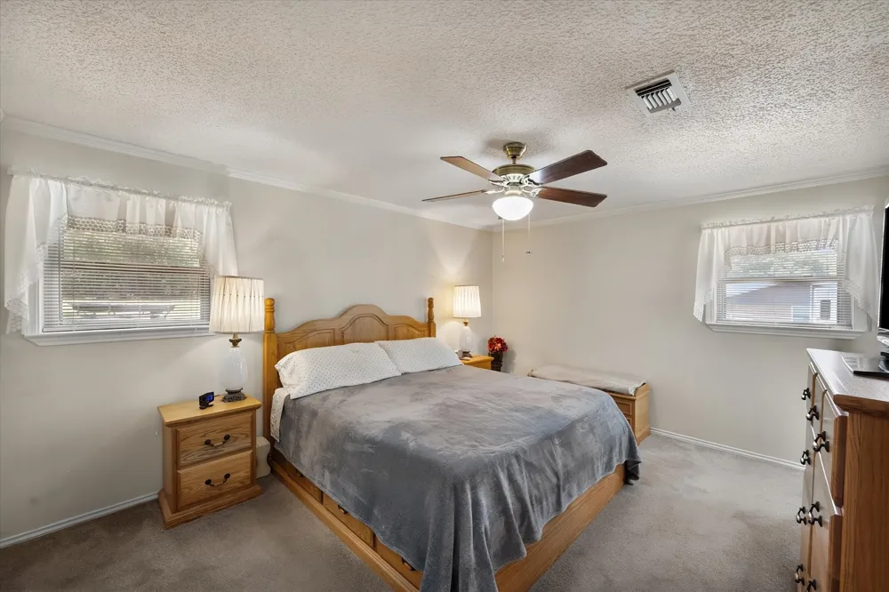 902 Greenbriar Drive Joshua, TX 76058