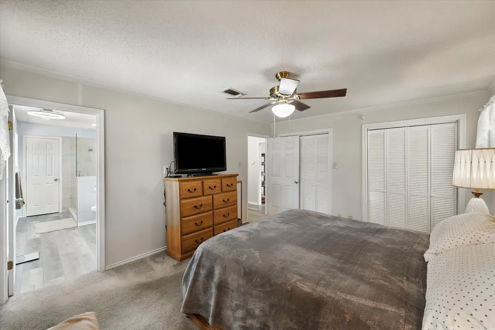 902 Greenbriar Drive Joshua, TX 76058