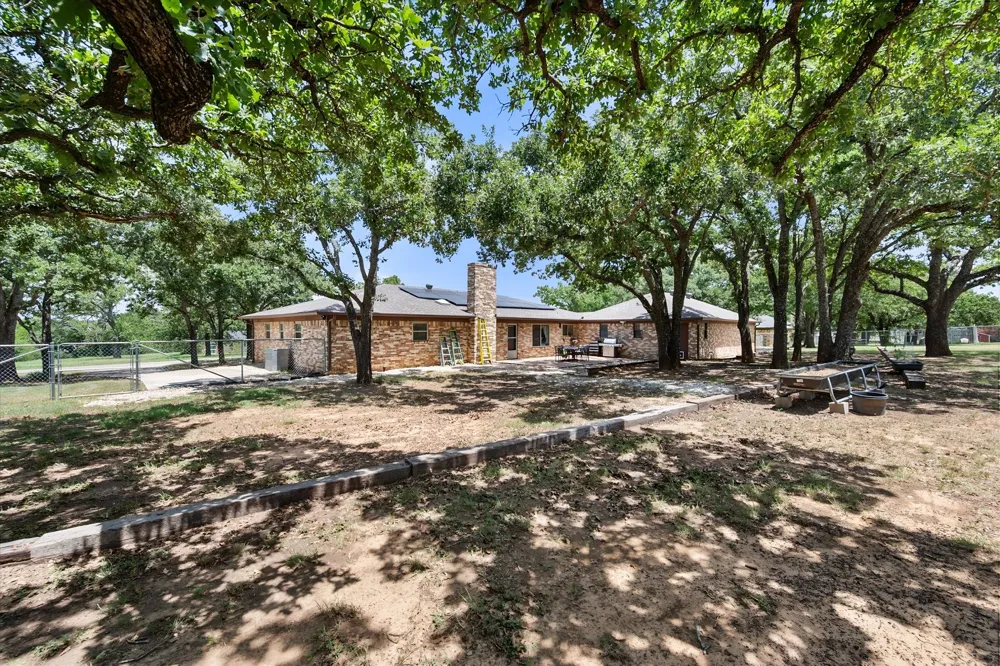 902 Greenbriar Drive Joshua, TX 76058
