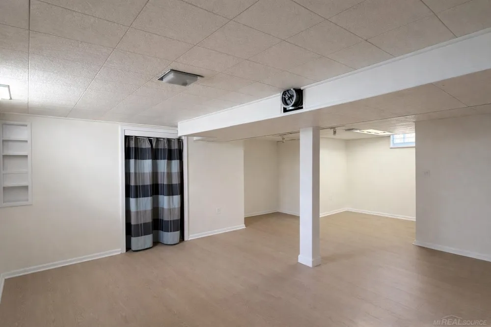 2034 Mortenson Boulevard Berkley City, MI 48072