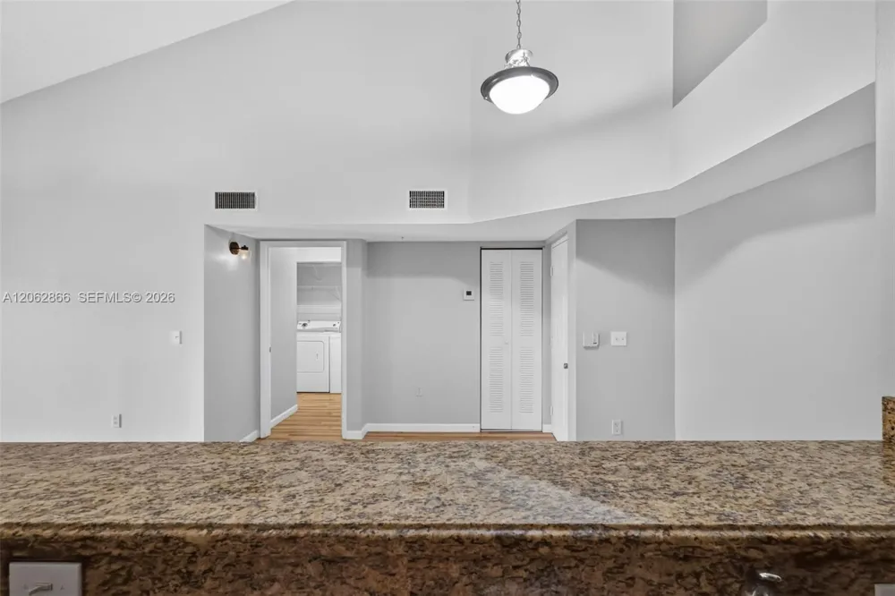 7808 Sonoma Springs Cir #304 Lake Worth, FL 33463