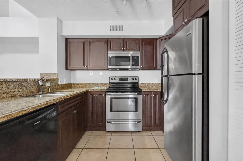 7808 Sonoma Springs Cir #304 Lake Worth, FL 33463