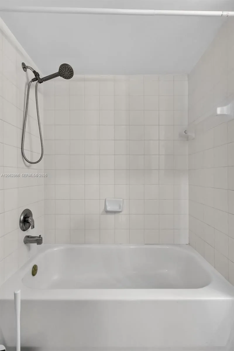 7808 Sonoma Springs Cir #304 Lake Worth, FL 33463