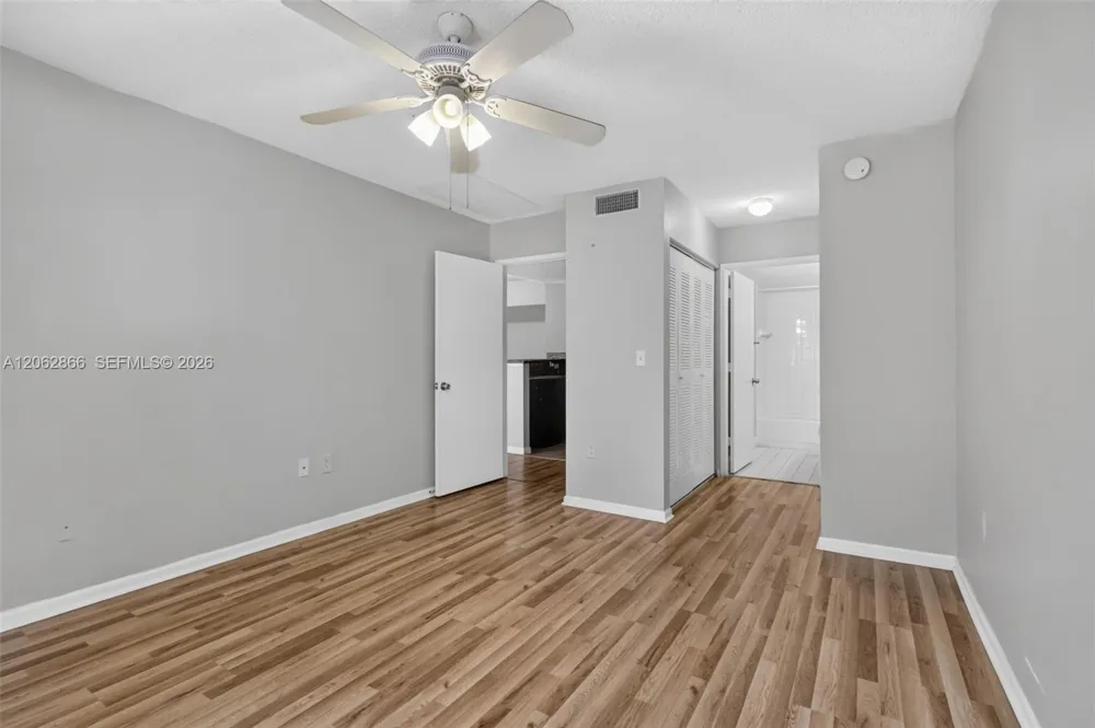 7808 Sonoma Springs Cir #304 Lake Worth, FL 33463