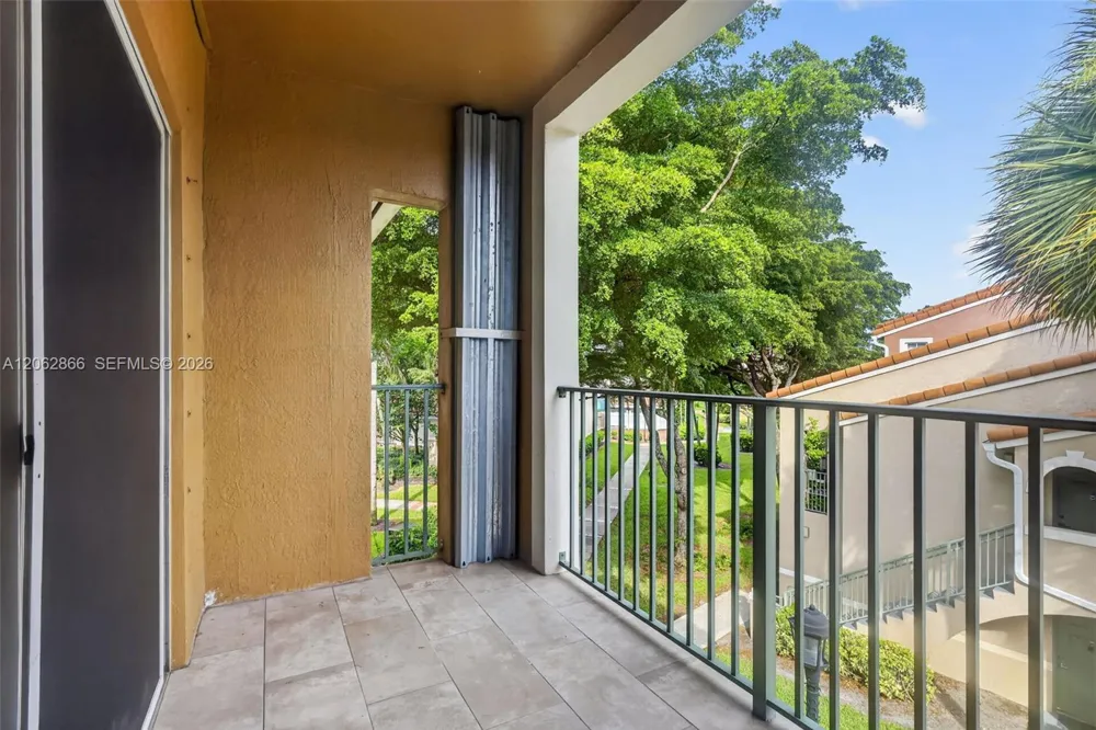 7808 Sonoma Springs Cir #304 Lake Worth, FL 33463
