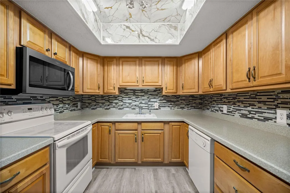 568 FAIRWAYS CIRCLE #A ocala, FL 34472
