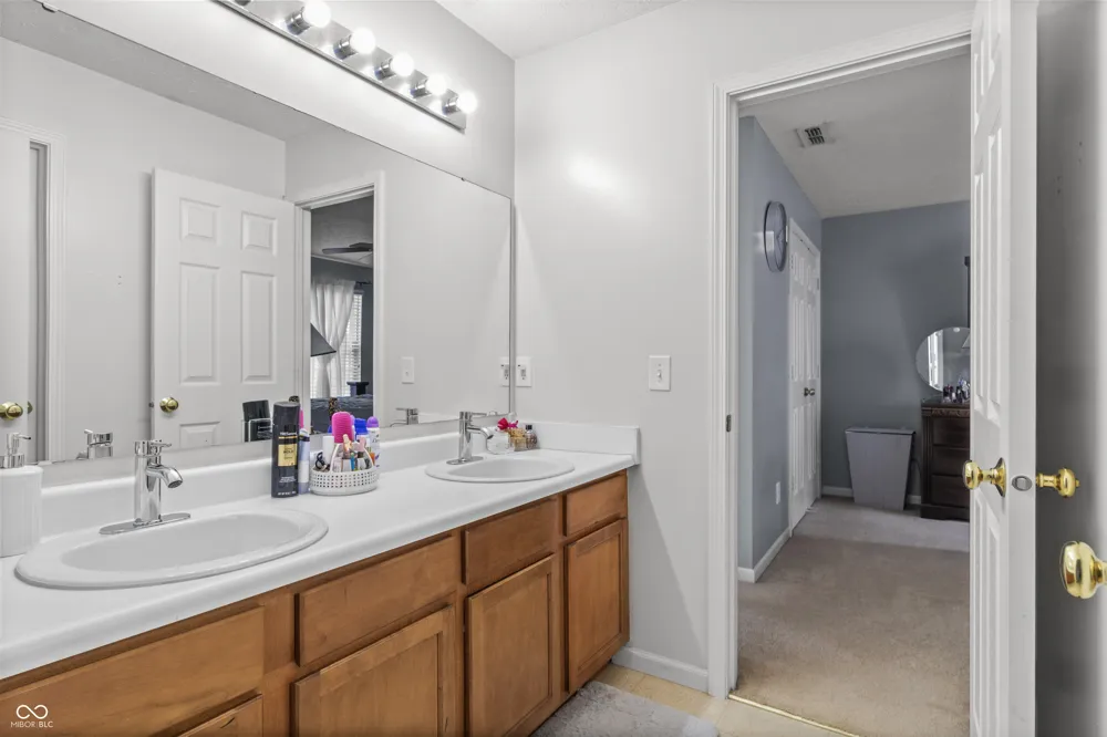 3650 Pickwick Circle Plainfield, IN 46168