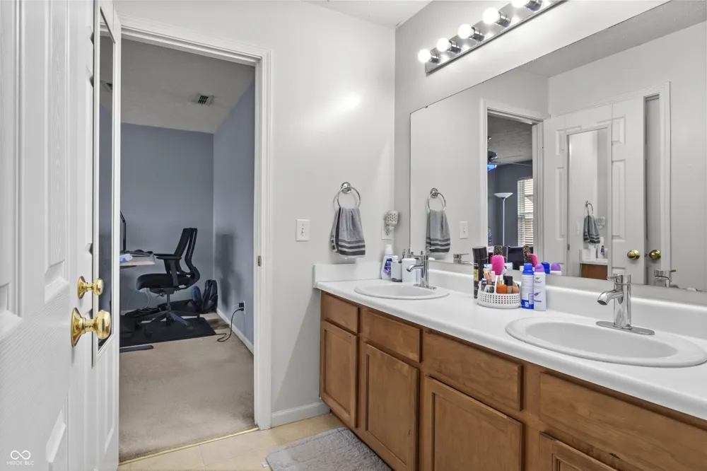 3650 Pickwick Circle Plainfield, IN 46168