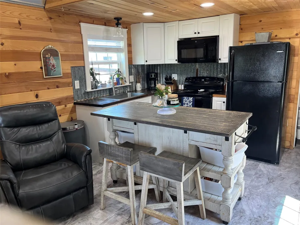 796 Shelly Road Refugio, TX 78377