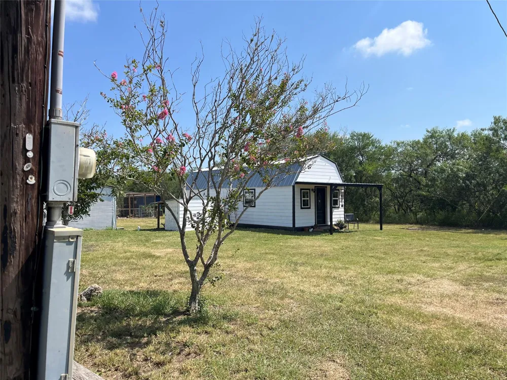 796 Shelly Road Refugio, TX 78377