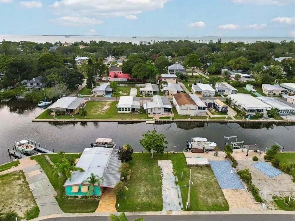 102 SCHOONER DRIVE #102 Palm Harbor, FL 34683