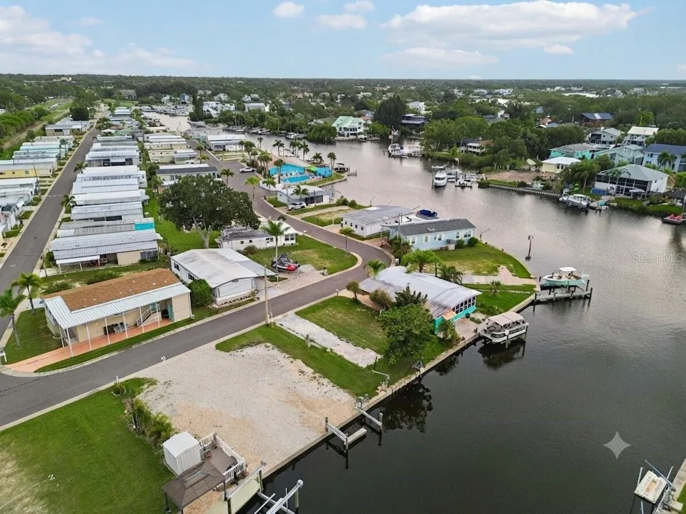 102 SCHOONER DRIVE #102 Palm Harbor, FL 34683