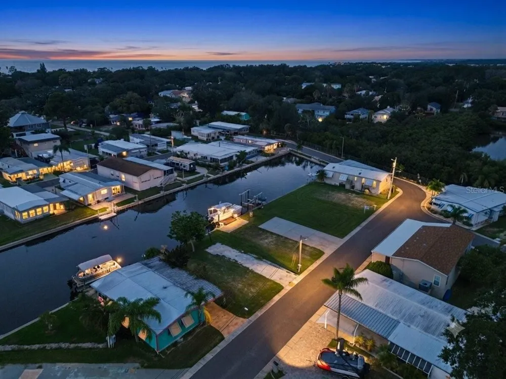 102 SCHOONER DRIVE #102 Palm Harbor, FL 34683