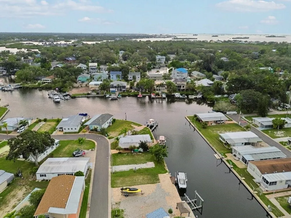 102 SCHOONER DRIVE #102 Palm Harbor, FL 34683