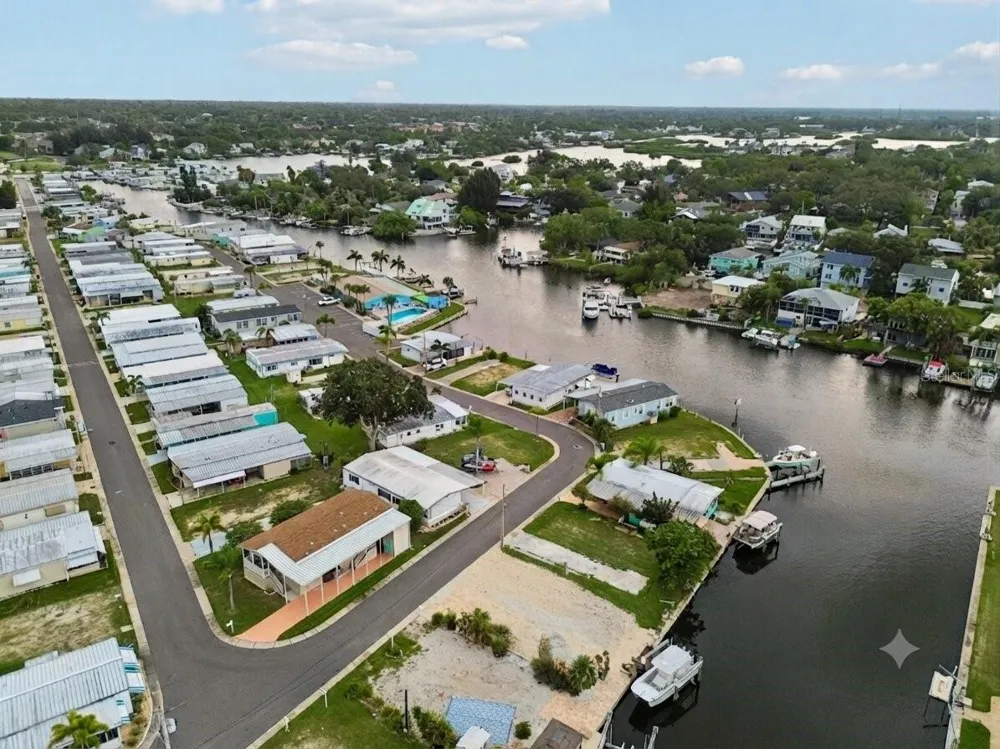 102 SCHOONER DRIVE #102 Palm Harbor, FL 34683