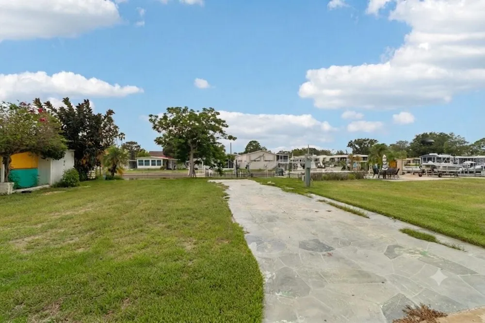 102 SCHOONER DRIVE #102 Palm Harbor, FL 34683