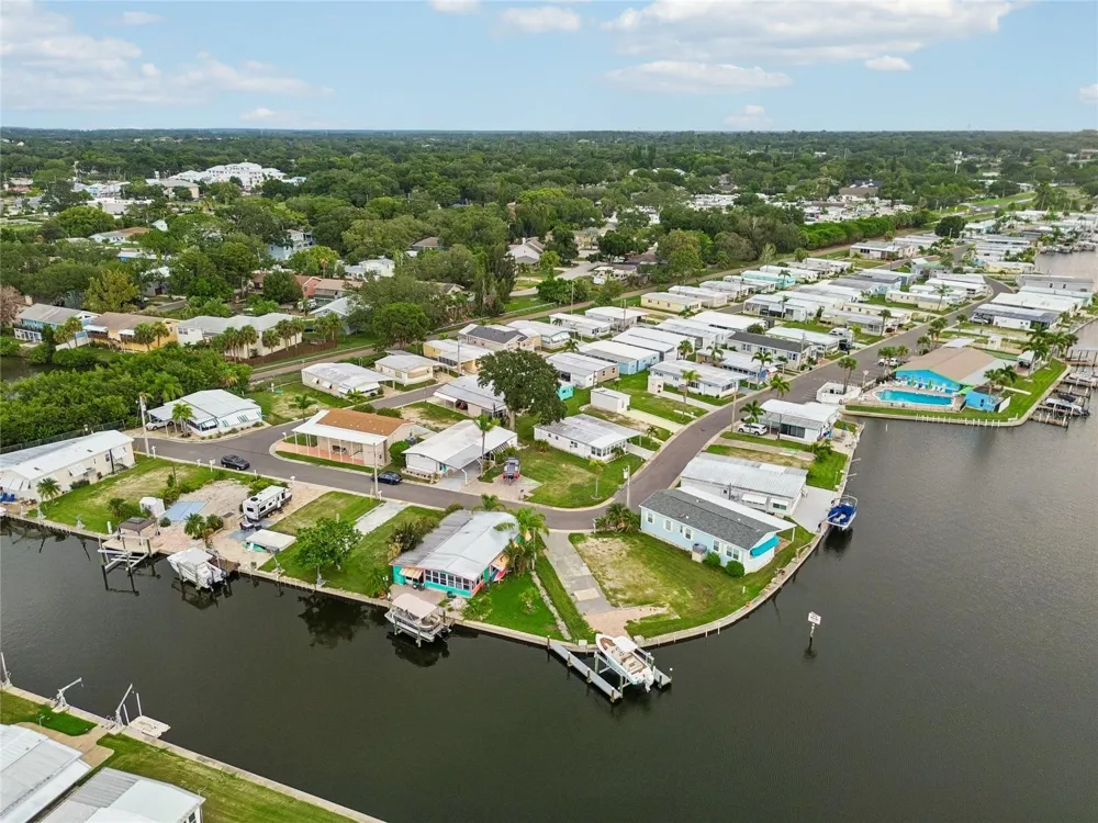 102 SCHOONER DRIVE #102 Palm Harbor, FL 34683