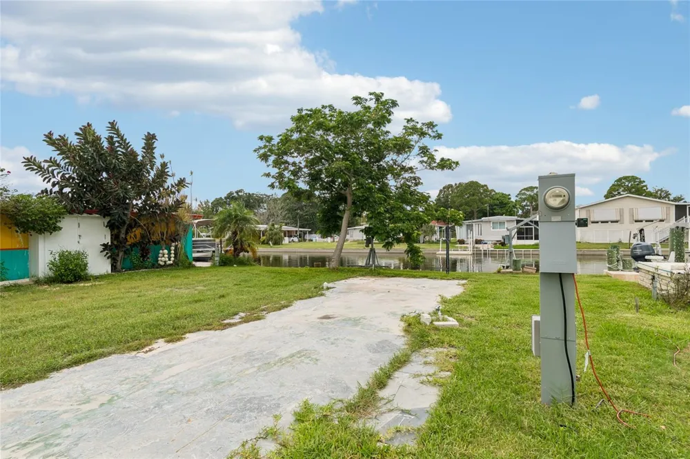 102 SCHOONER DRIVE #102 Palm Harbor, FL 34683