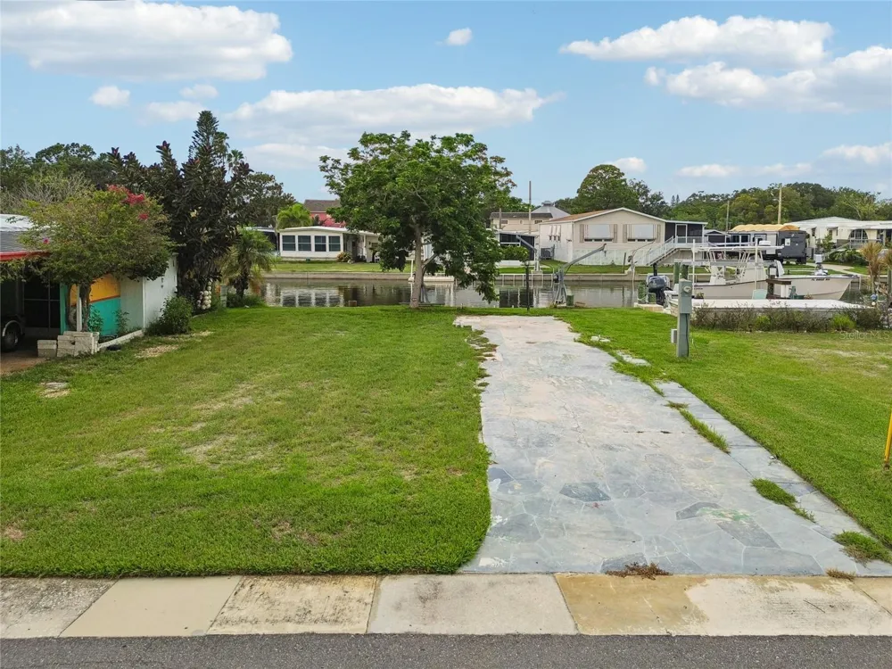 102 SCHOONER DRIVE #102 Palm Harbor, FL 34683