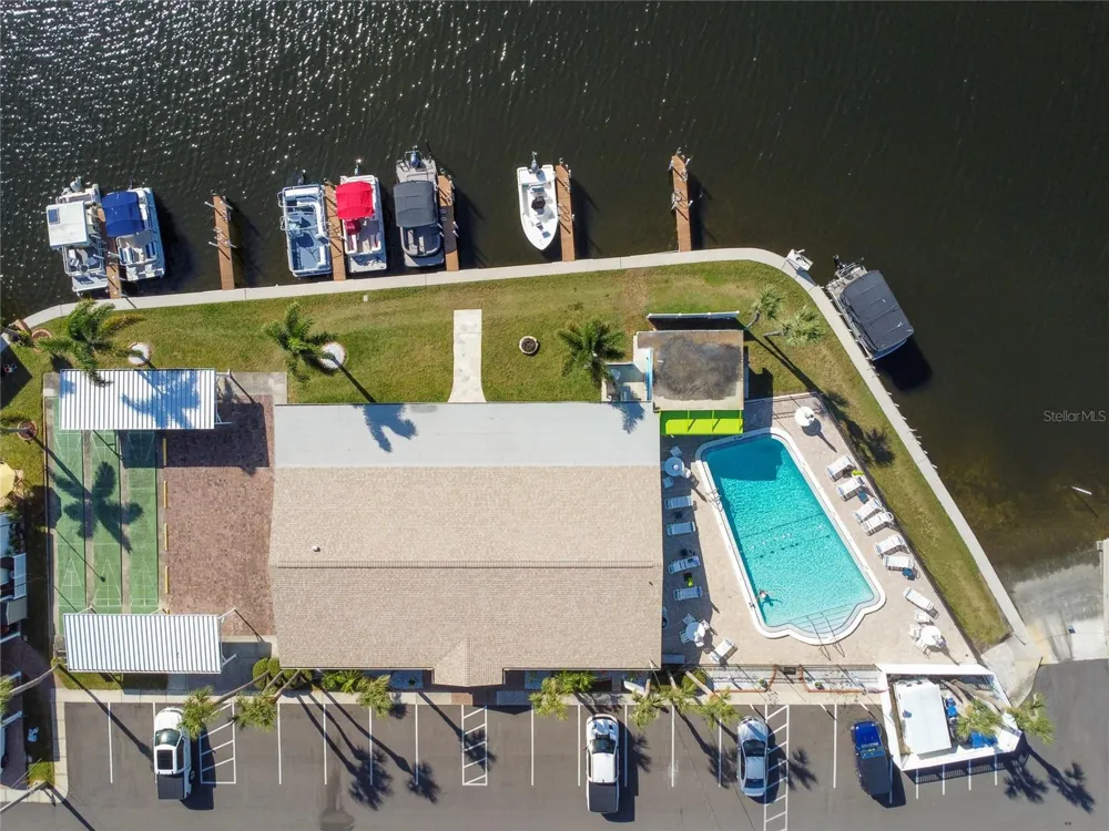 102 SCHOONER DRIVE #102 Palm Harbor, FL 34683