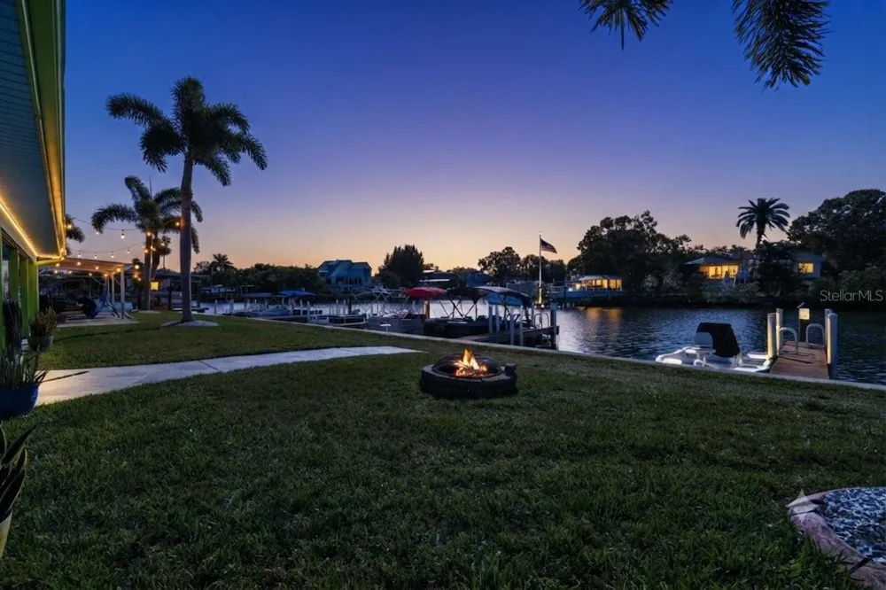 102 SCHOONER DRIVE #102 Palm Harbor, FL 34683