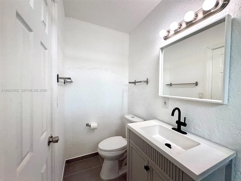 341 66th Ave Hollywood, FL 33024