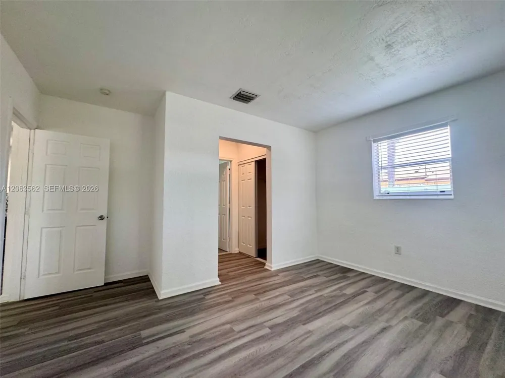 341 66th Ave Hollywood, FL 33024