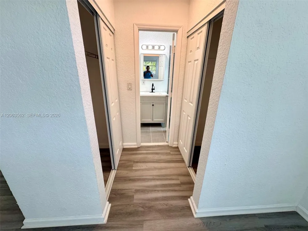 341 66th Ave Hollywood, FL 33024
