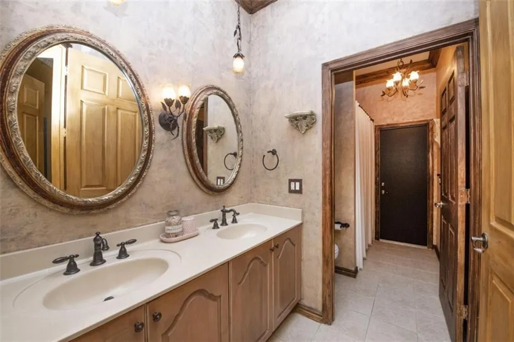 4053 SW 141st Avenue Davie, FL 33330