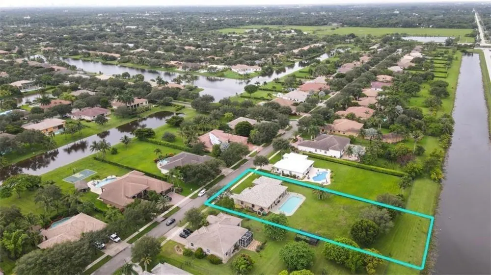 4053 SW 141st Avenue Davie, FL 33330