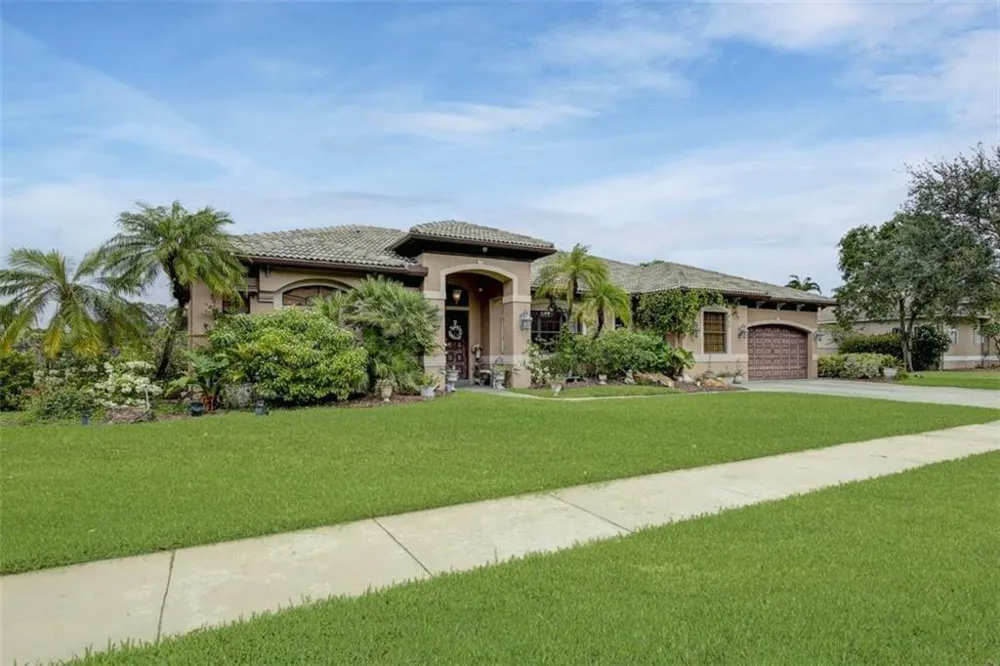4053 SW 141st Avenue Davie, FL 33330