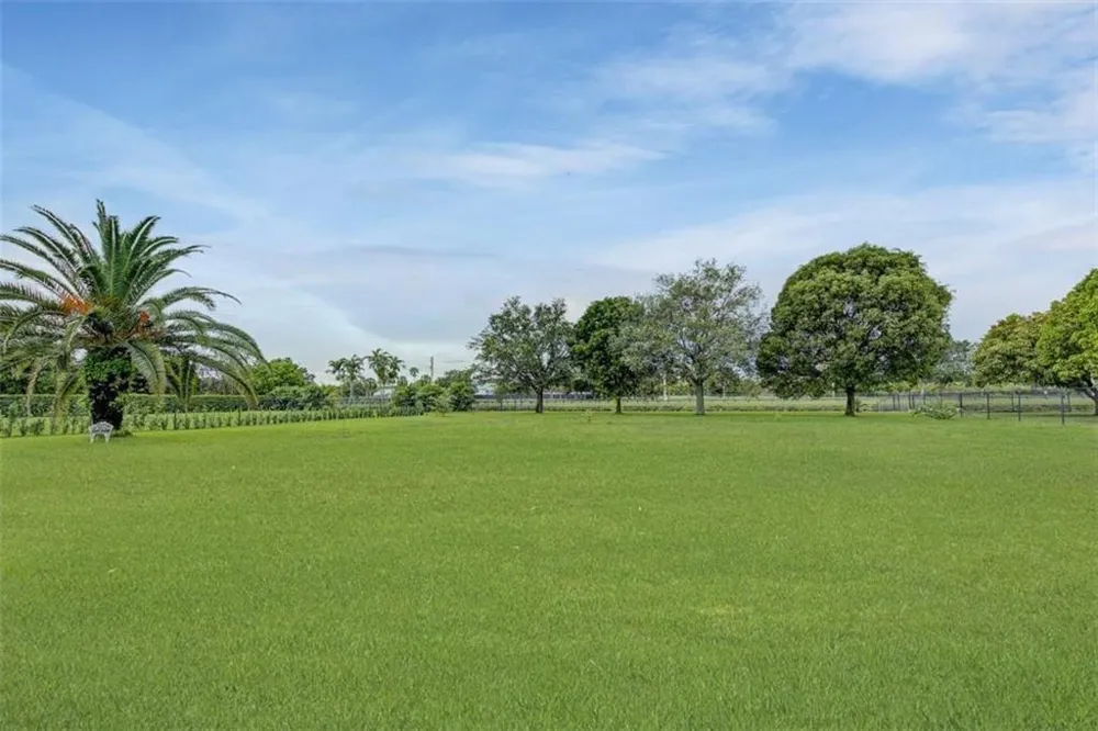 4053 SW 141st Avenue Davie, FL 33330