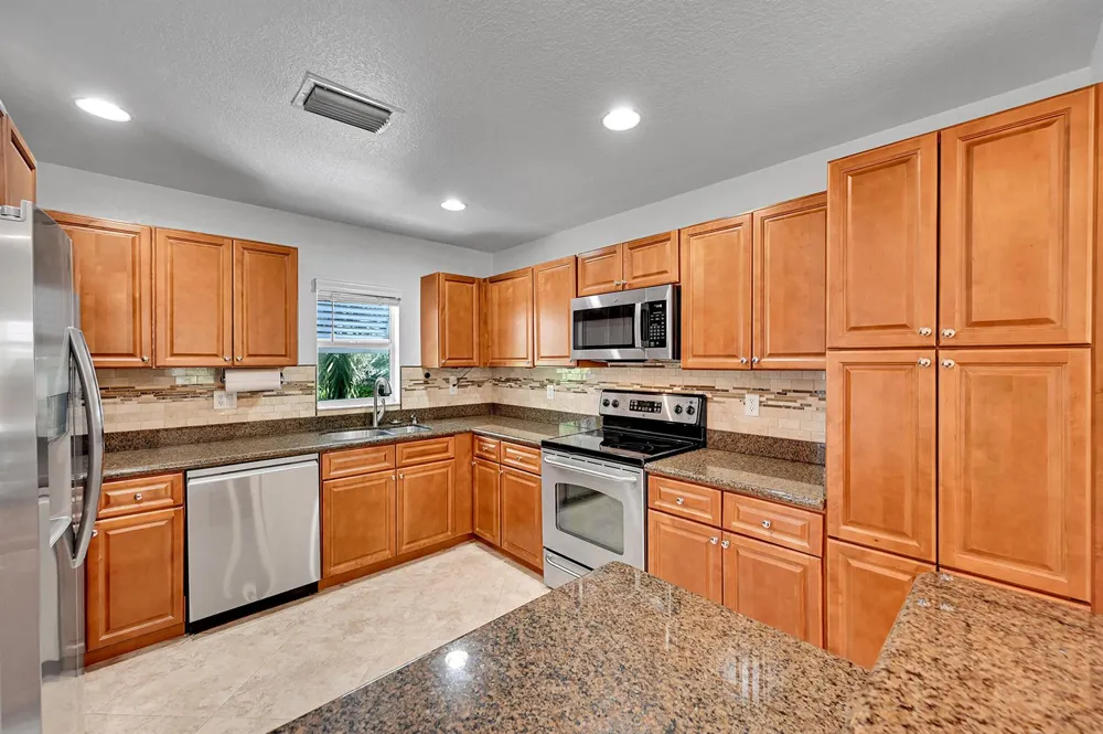 453 NE 1ST STREET Pompano Beach, FL 33060